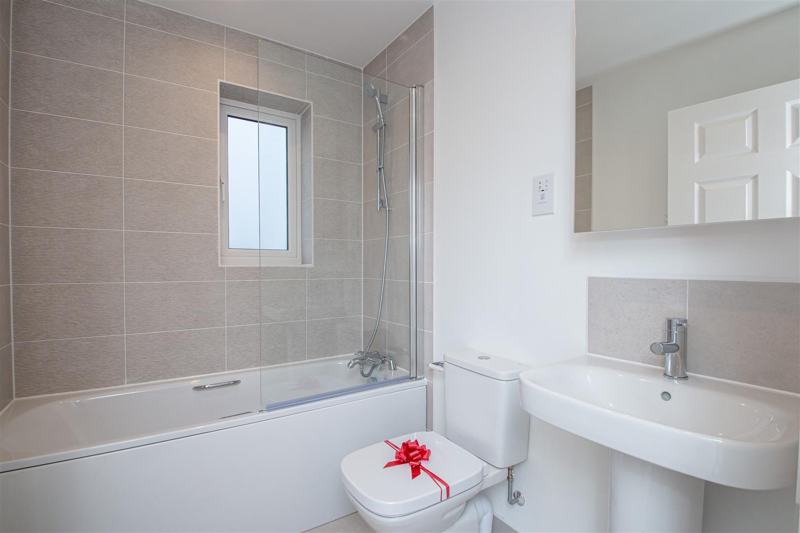 5 bed property in Simmental Way, Milton Keynes